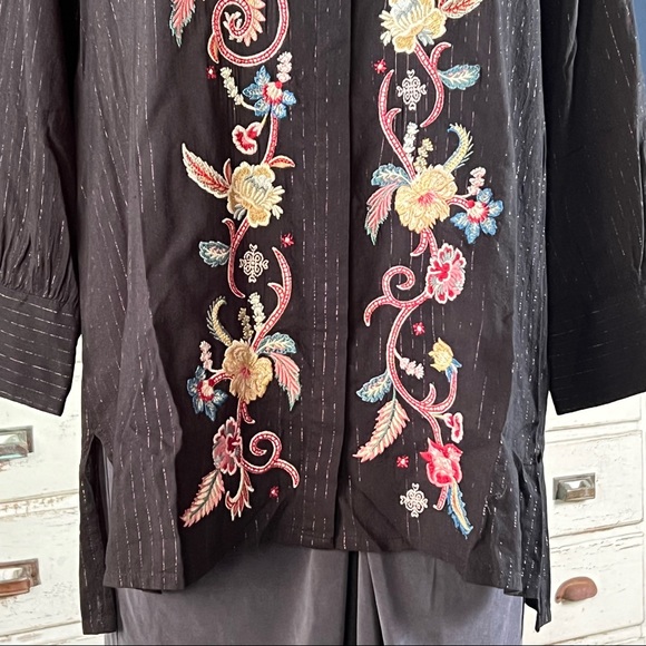 Johnny Was Esme Embroidered Shirt XS - Picture 3 of 16